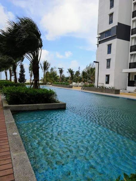 Timurbay By Dfamilia, Ground Floor Suite With Easy Access To The Pool And Beach Kuantan Luaran gambar